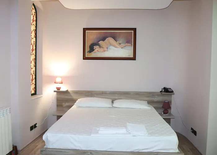 Sfinks Albania * Elbasan