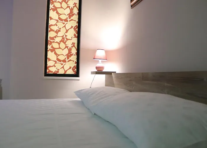 Sfinks Albania * Elbasan